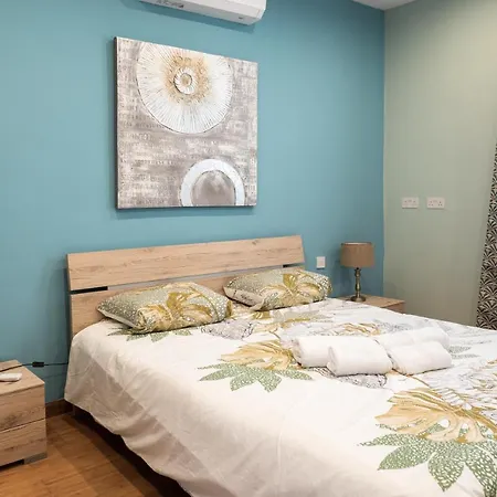 Entire Luxury Townhouse Steps From Vakantiehuis *