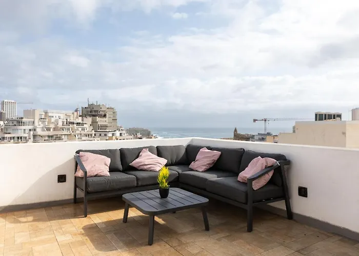 Entire Luxury Townhouse Steps From * Sliema
