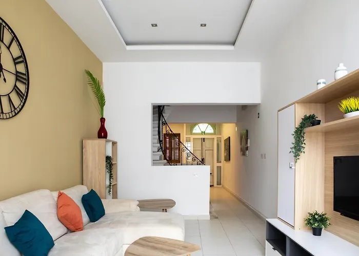 Vakantiehuis Entire Luxury Townhouse Steps From *