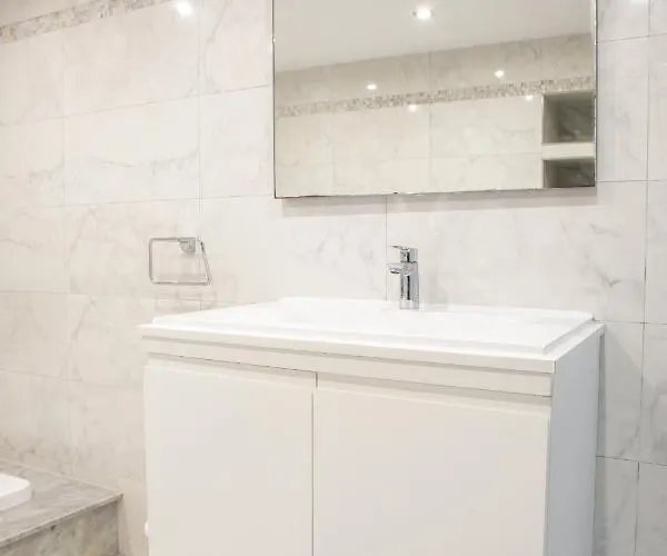 Entire Luxury Townhouse Steps From * Sliema