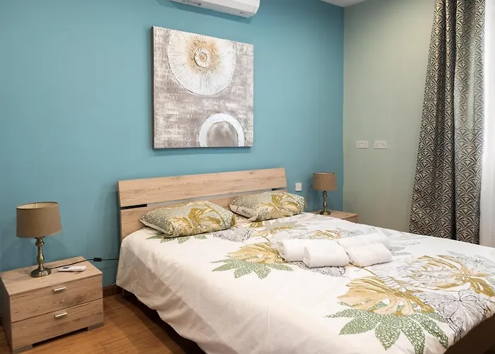 Entire Luxury Townhouse Steps From Vakantiehuis *