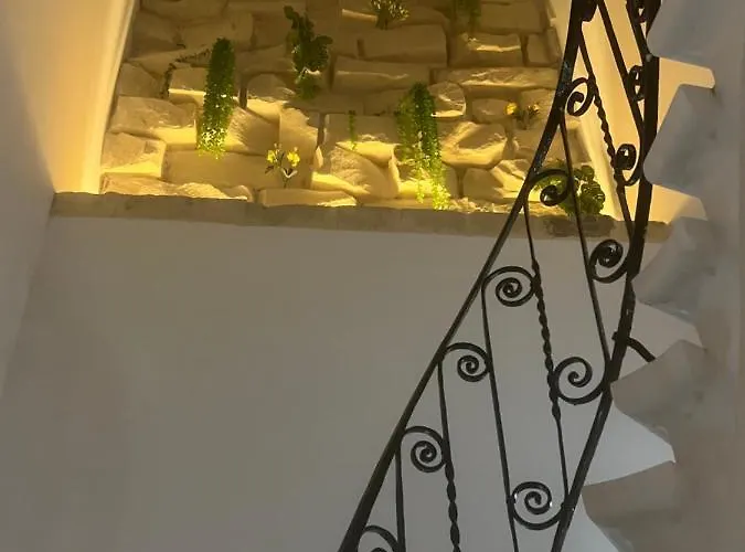 Vakantiehuis Entire Luxury Townhouse Steps From